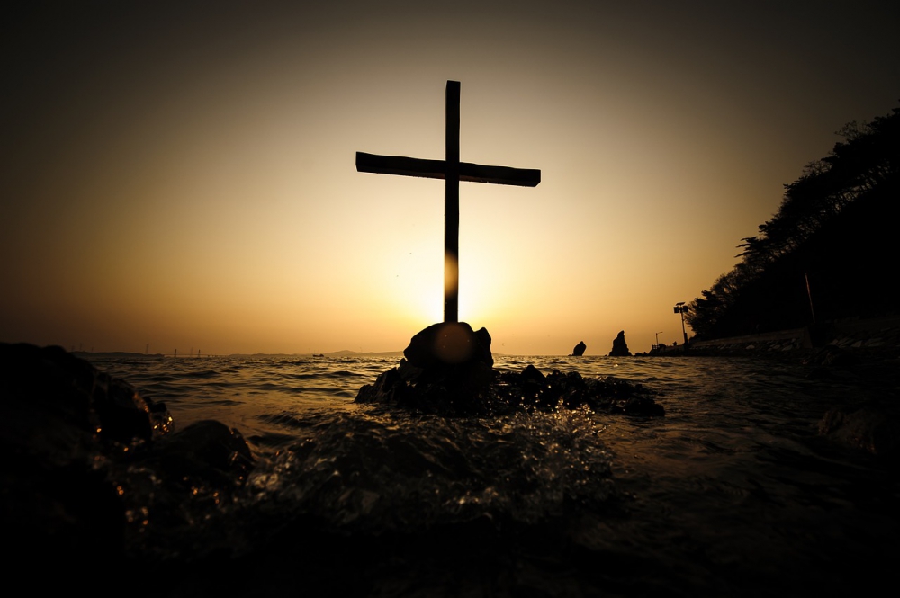 Photo courtesy of pixabay and hpuppet. 