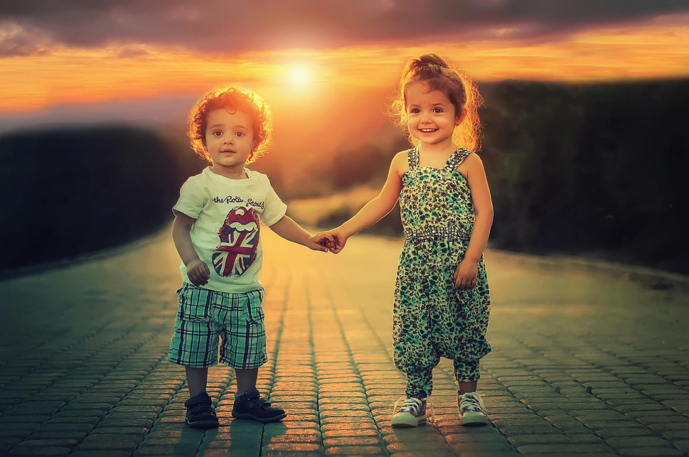 Photo courtesy of pixabay and Bessi. 