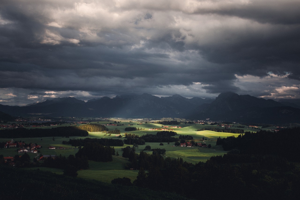 Photo courtesy of pixabay and EscherPotographers.